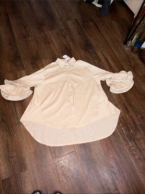 Yolly Italy tan ruffle sleeve button down NWT XL